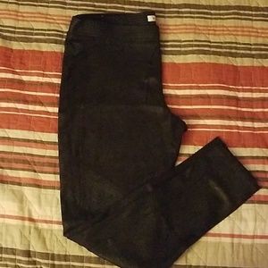 Black jegging stretch pants